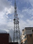 50 meterski stolp na dvoričču nove stavbe iPKO